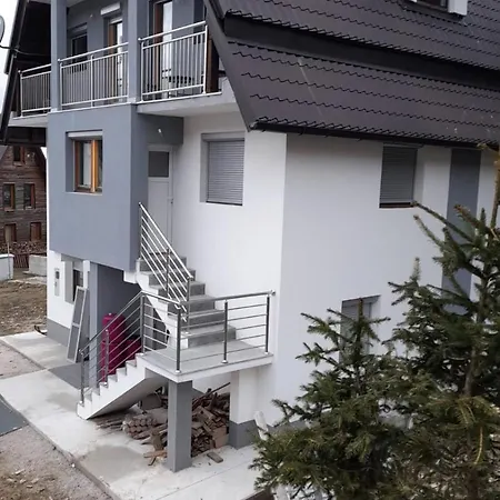 Apartman Sarah *